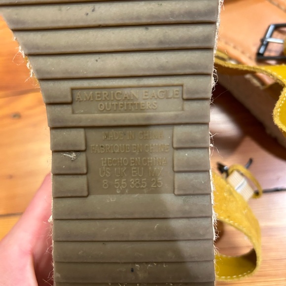 american eagle sandals - Picture 3 of 4